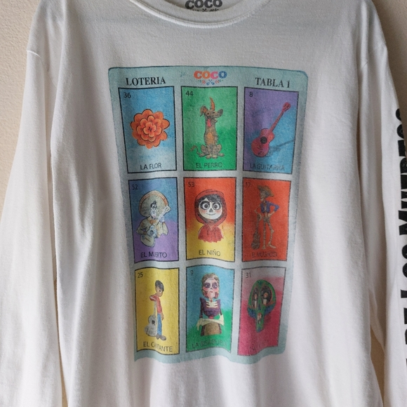 DISNEY PIXAR COCO SWEATSHIRT ANIMATED CAST/ DIA DE LOS MUERTOS - Picture 6 of 11